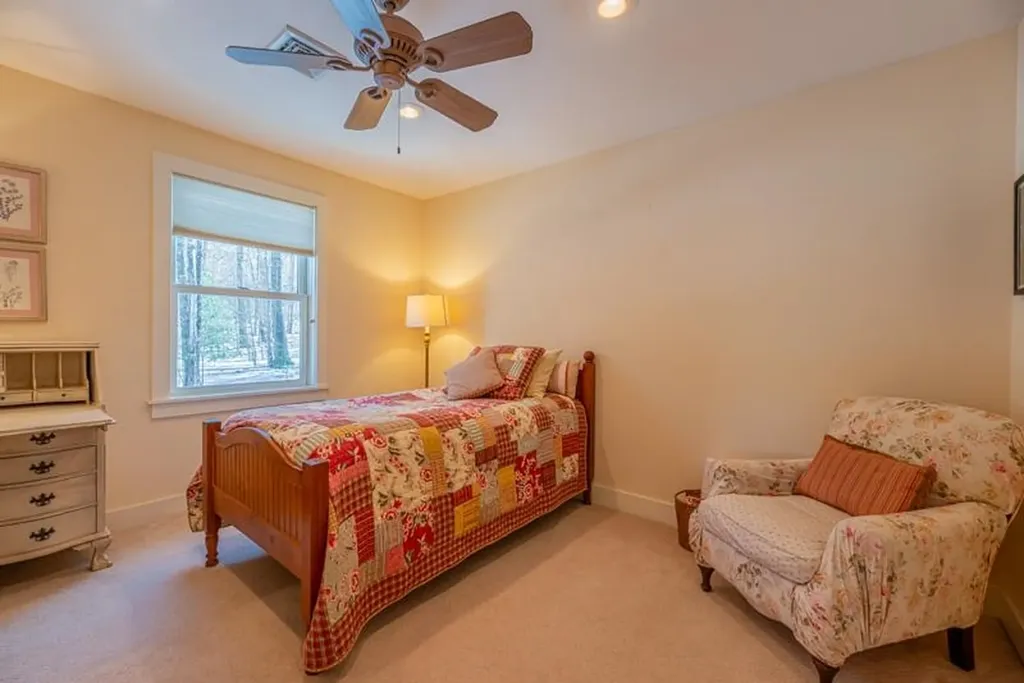 255 Mending Walls Road Manchester VT 05255