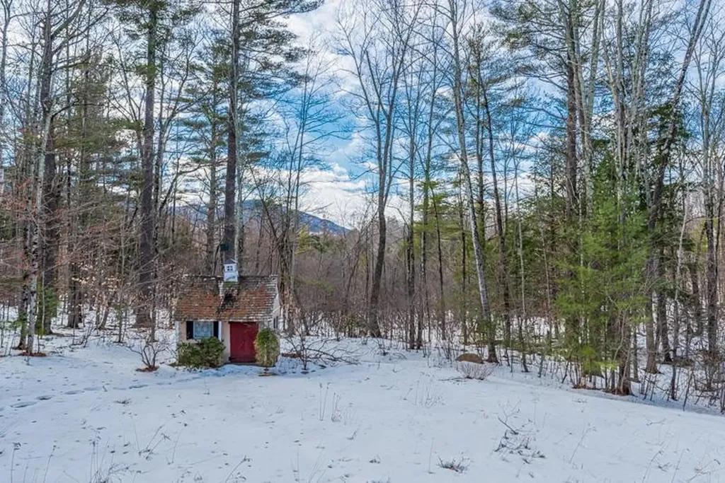 255 Mending Walls Road Manchester VT 05255