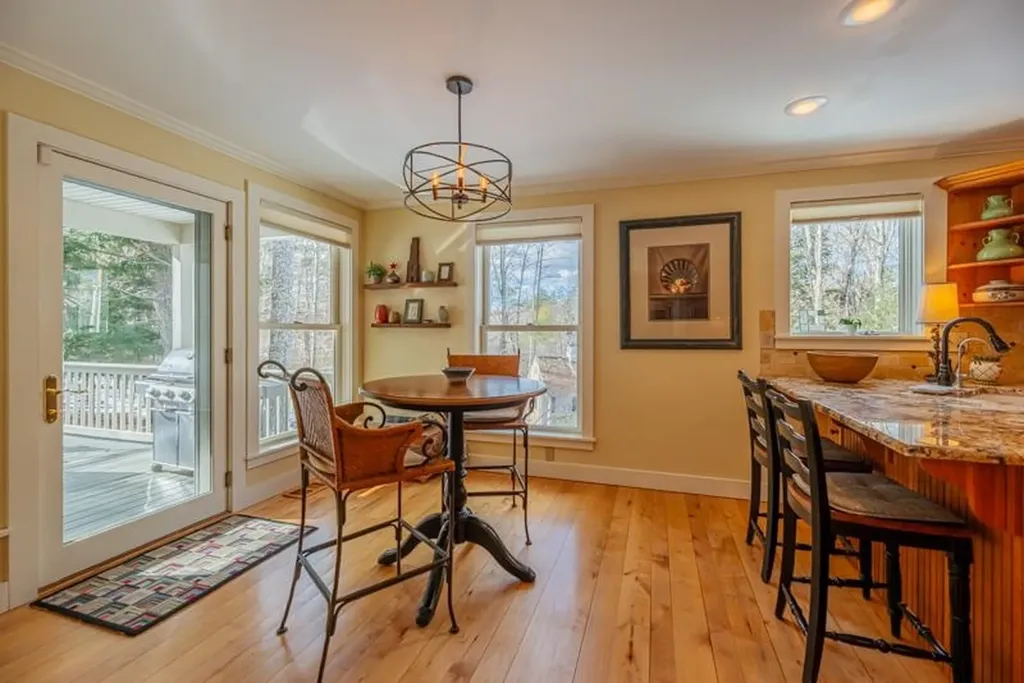 255 Mending Walls Road Manchester VT 05255