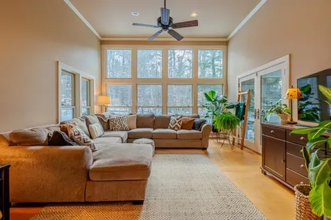 255 Mending Walls Road Manchester VT 05255