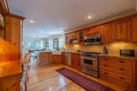 255 Mending Walls Road Manchester VT 05255