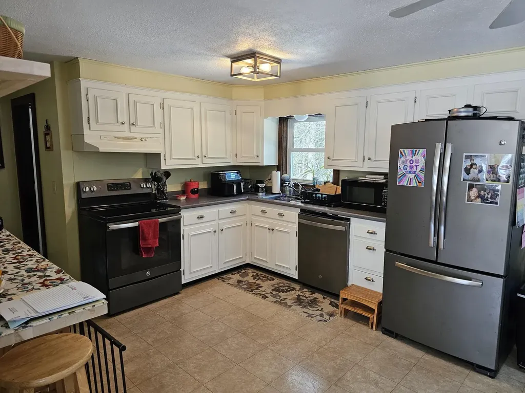 31 Trowbridge Road Keene NH 03431