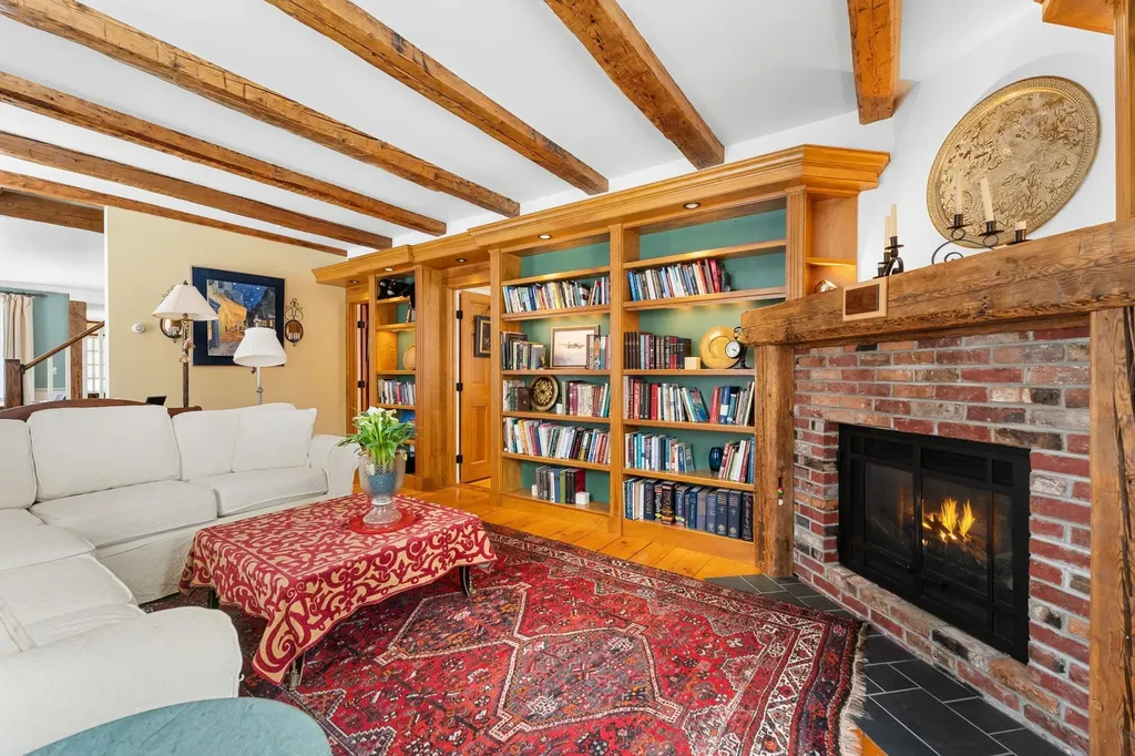 2613 Route 25a Orford NH 03777