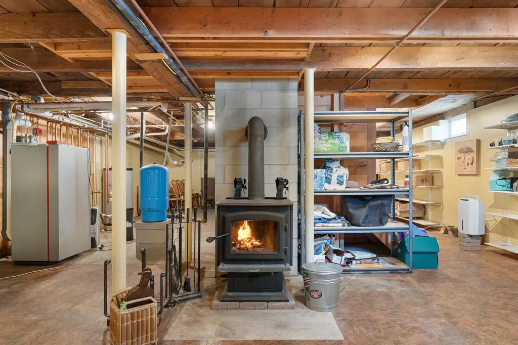 2613 Route 25a Orford NH 03777