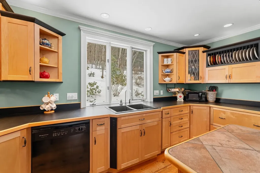 2613 Route 25a Orford NH 03777