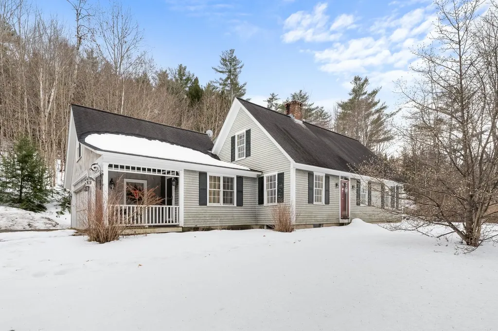 2613 Route 25a Orford NH 03777