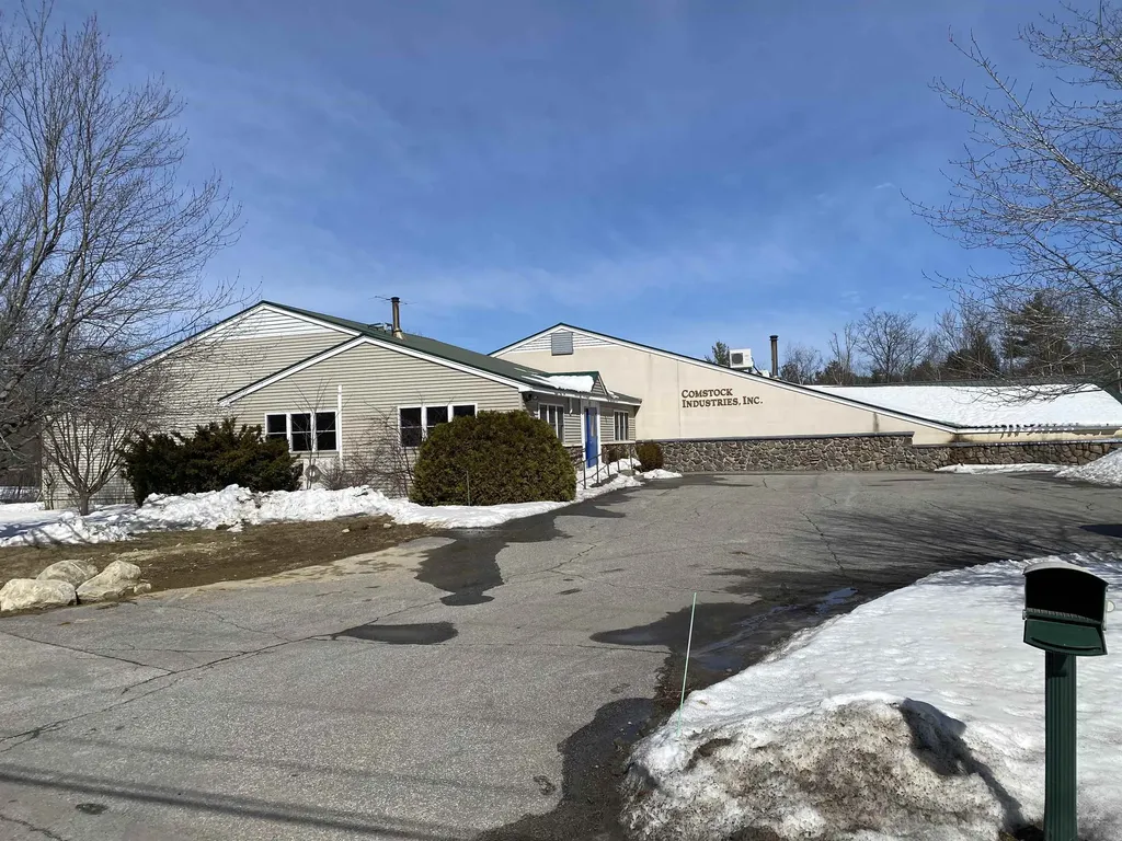 23 Foundry Avenue Meredith NH 03253