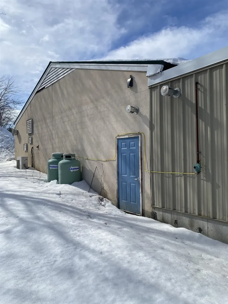 23 Foundry Avenue Meredith NH 03253