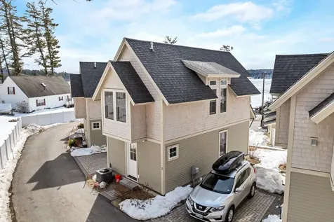 109 Weirs Boulevard Laconia NH 03246