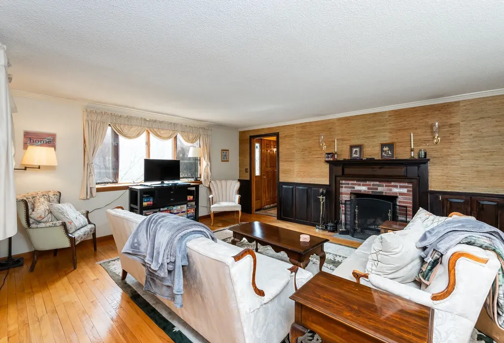 39 Birch Glen Drive Bennington NH 03442