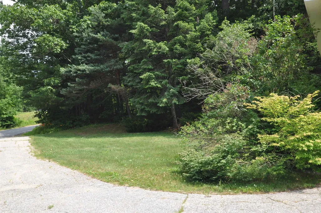 39 Birch Glen Drive Bennington NH 03442