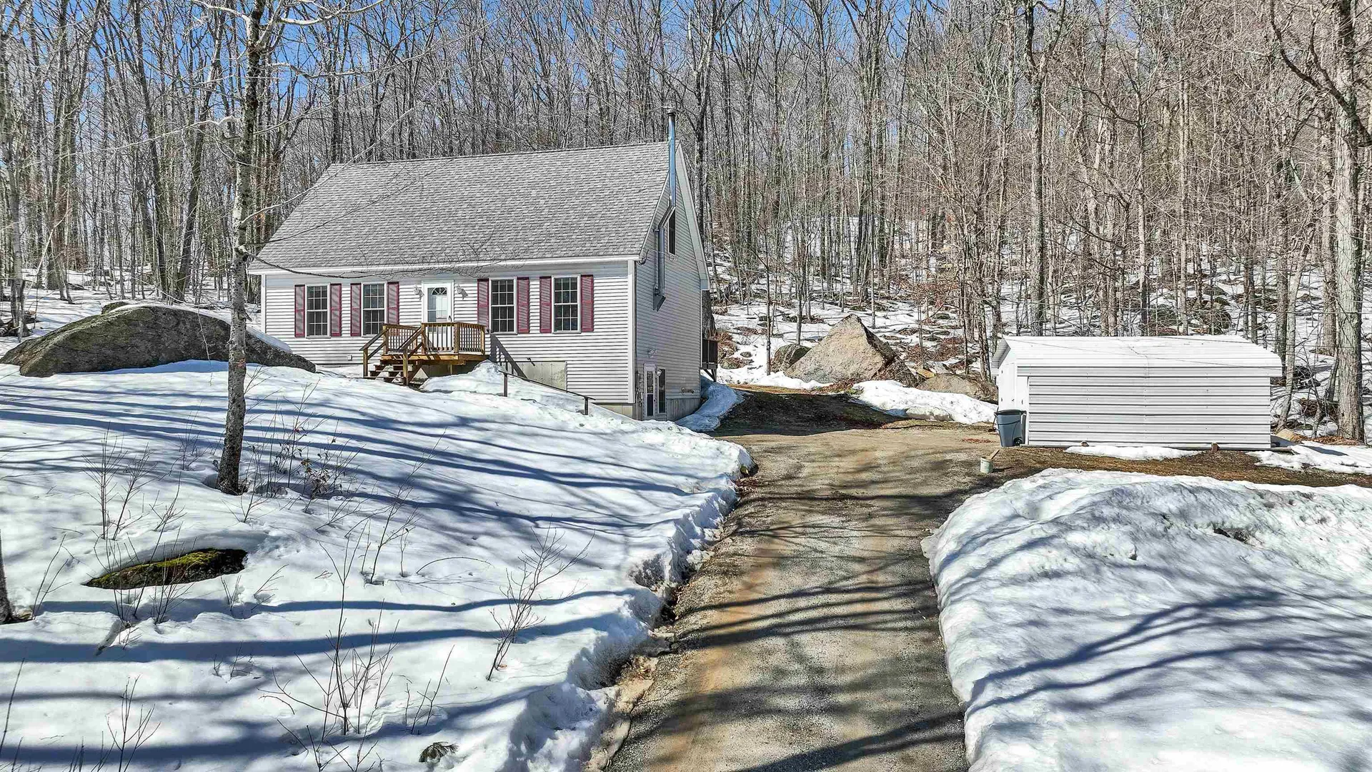 684 Tigola Trail Stoddard NH 03464