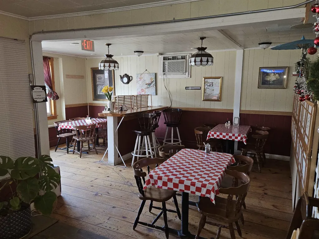 16 N Main Street Lisbon NH 03585