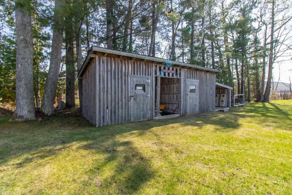 1976 Vt Route 5a Westmore VT 05860