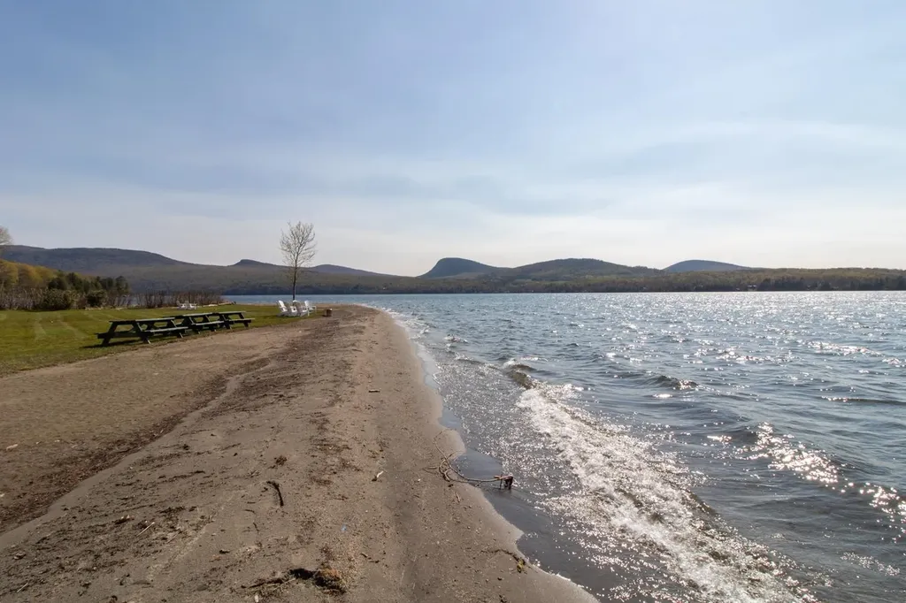 1976 Vt Route 5a Westmore VT 05860