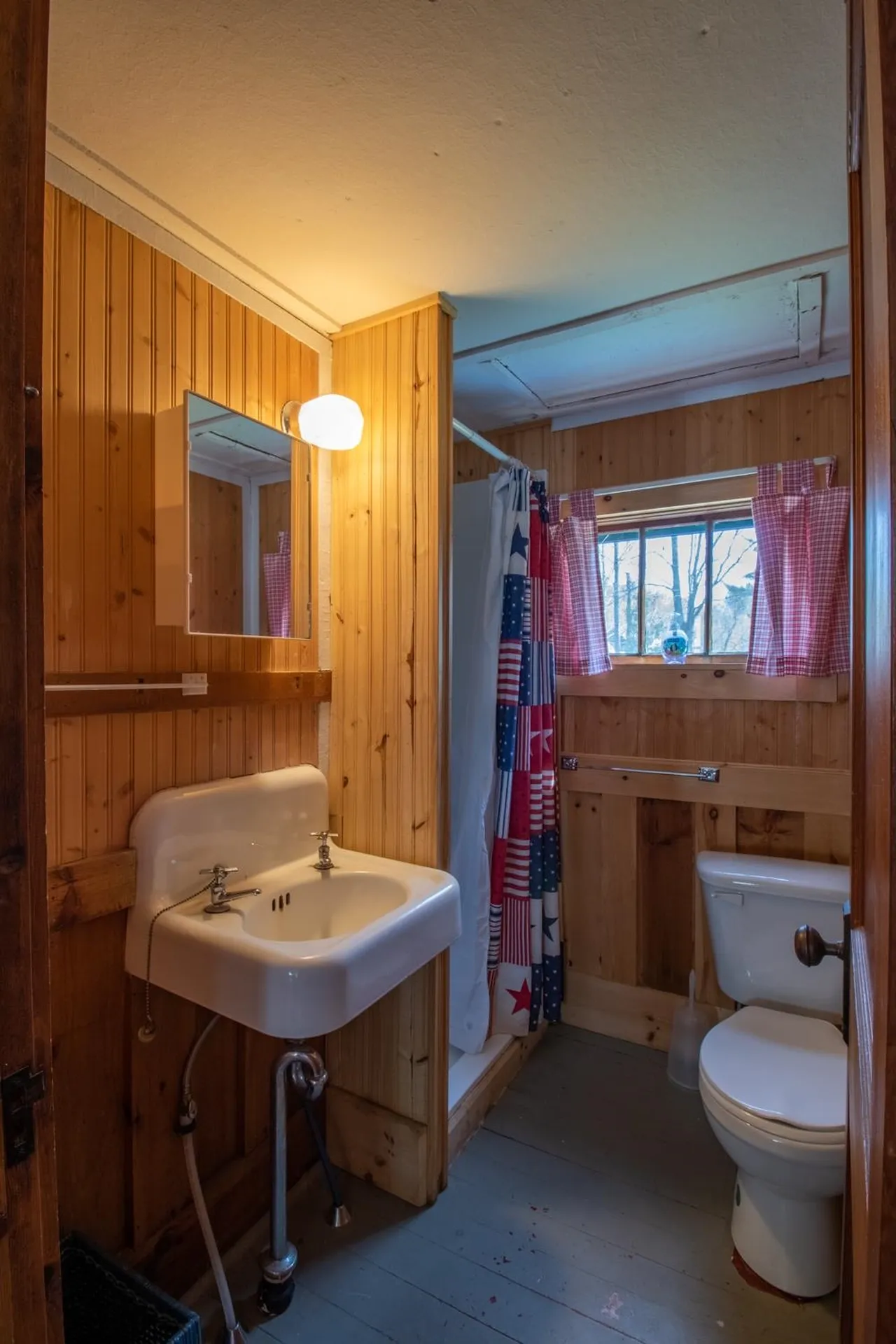 1976 Vt Route 5a Westmore VT 05860