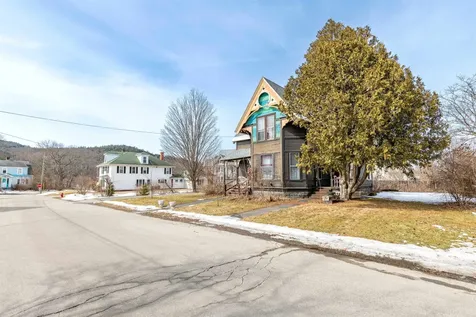 19 Pine Street Haverhill NH 03785