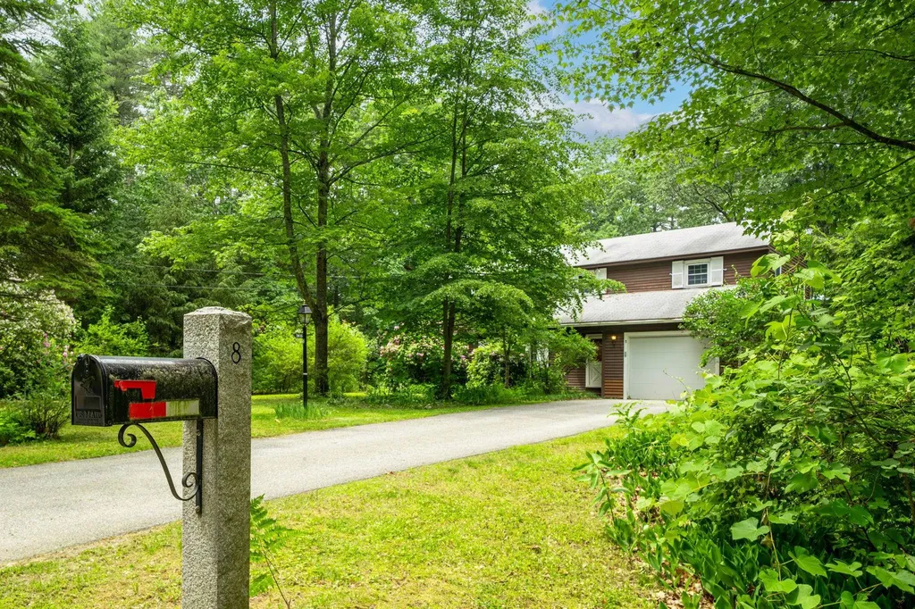 8 Pine Acres Road Amherst NH 03031