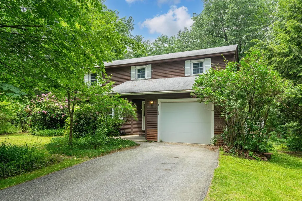 8 Pine Acres Road Amherst NH 03031