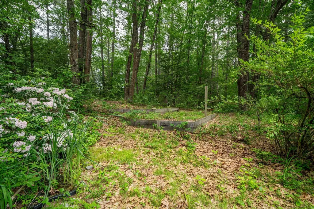 8 Pine Acres Road Amherst NH 03031