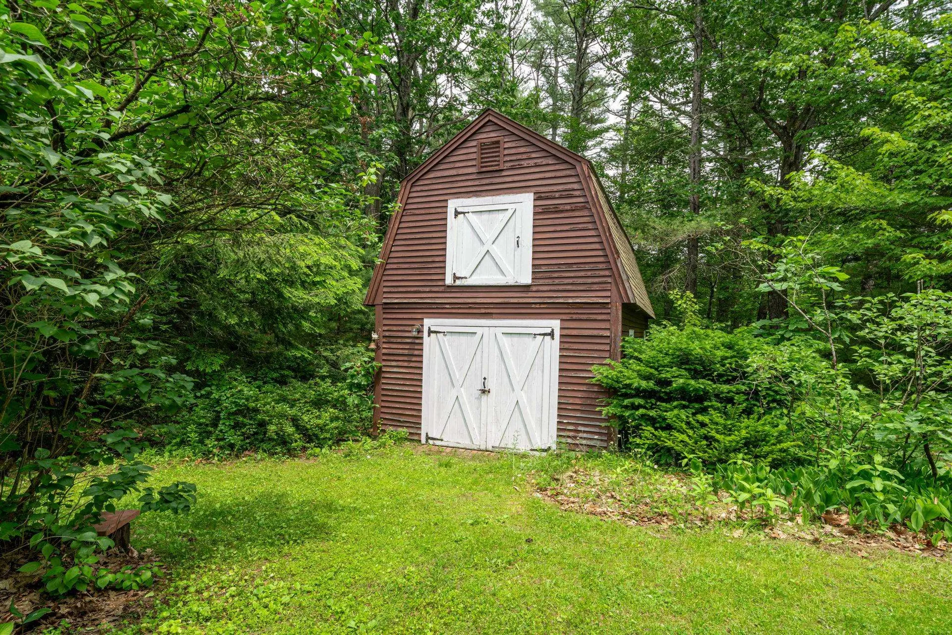 8 Pine Acres Road Amherst NH 03031