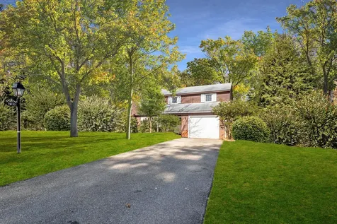 8 Pine Acres Road Amherst NH 03031