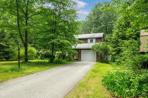 8 Pine Acres Road Amherst NH 03031