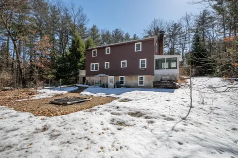 8 Pine Acres Road Amherst NH 03031