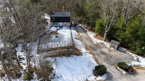 16 Lincoln Drive Raymond NH 03077