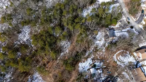 16 Lincoln Drive Raymond NH 03077