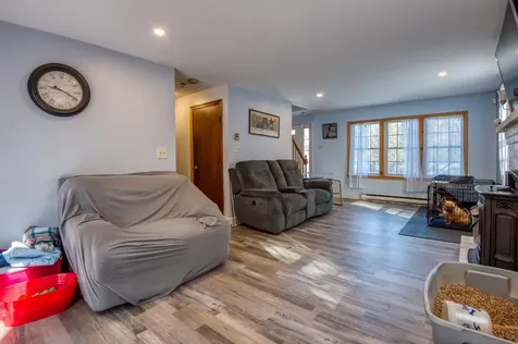 16 Lincoln Drive Raymond NH 03077