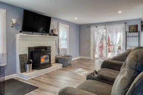 16 Lincoln Drive Raymond NH 03077