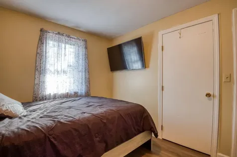 16 Lincoln Drive Raymond NH 03077