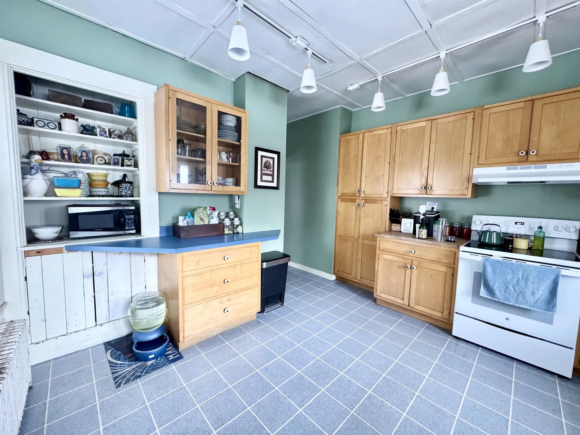 10 Academy Avenue Rockingham VT 05154