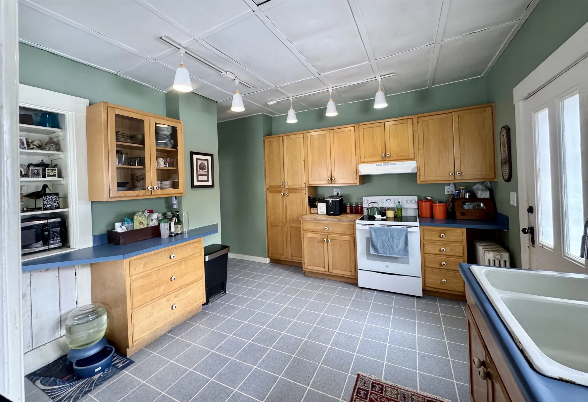 10 Academy Avenue Rockingham VT 05154