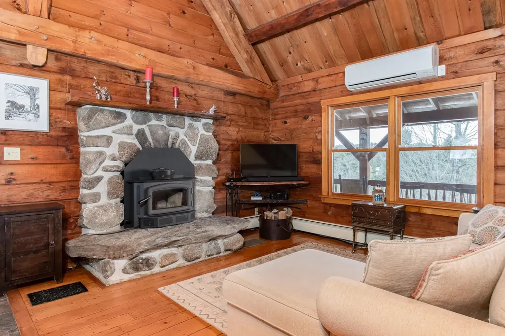 623 Francestown Road New Boston NH 03070