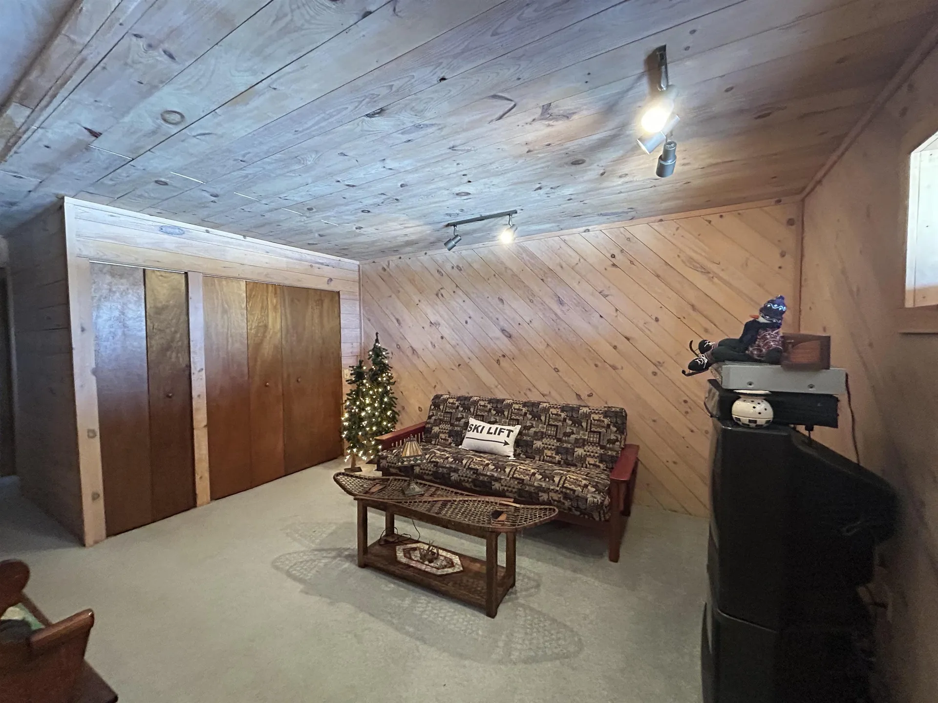 274 Hedgehog Hill Road N Mount Holly VT 05758