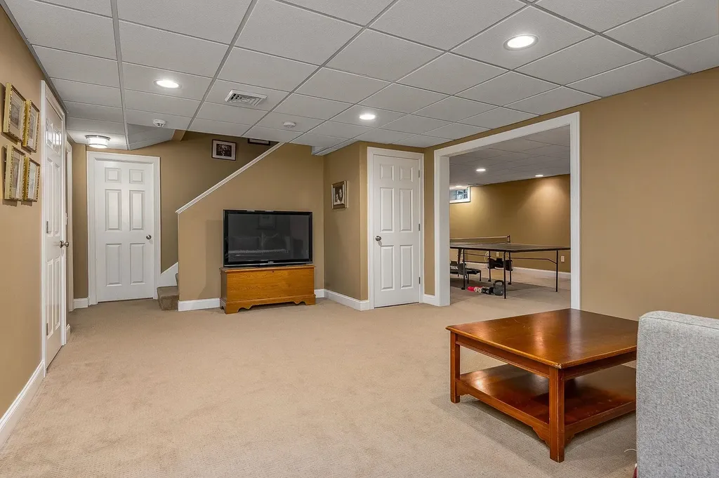 2 Dolloff Farm Drive Exeter NH 03833