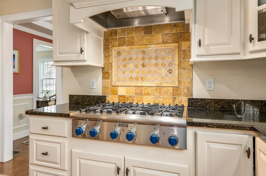 2 Dolloff Farm Drive Exeter NH 03833