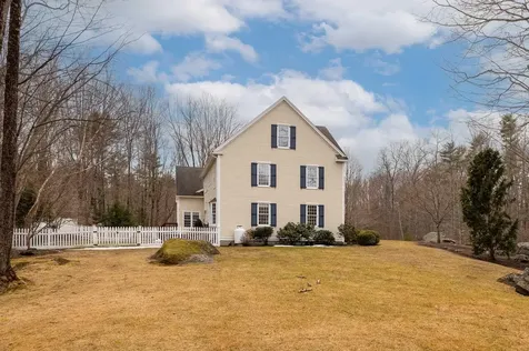 2 Dolloff Farm Drive Exeter NH 03833