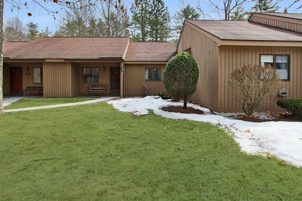 15 Essex Green Court Merrimack NH 03054
