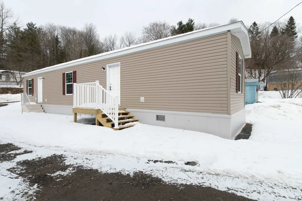149 Oak Street St. Johnsbury VT 05819