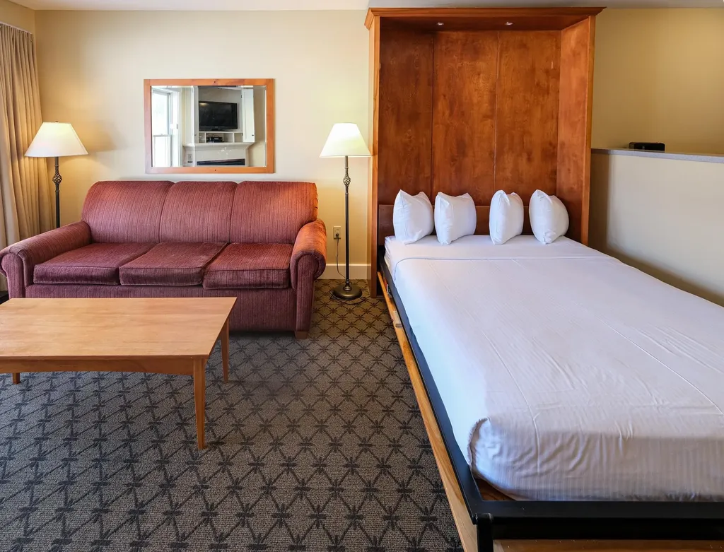 211/213 Qiii Jackson Gore Inn Ludlow VT 05149