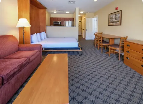 211/213 Qiii Jackson Gore Inn Ludlow VT 05149