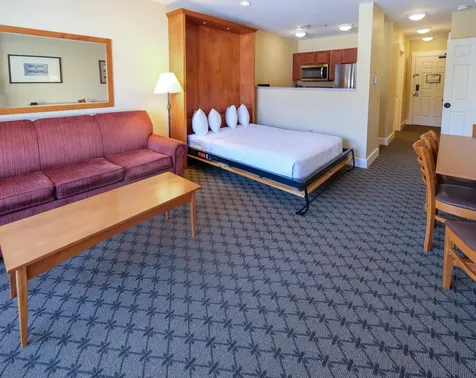 211/213 Qiii Jackson Gore Inn Ludlow VT 05149