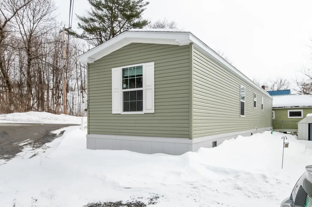 137 Oak Street St. Johnsbury VT 05819