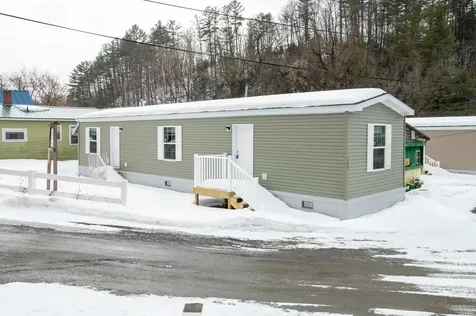 137 Oak Street St. Johnsbury VT 05819