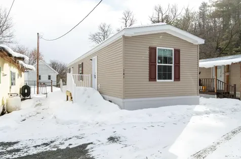 141 Oak Street St. Johnsbury VT 05819