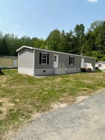 59 3rd Street St. Johnsbury VT 05819