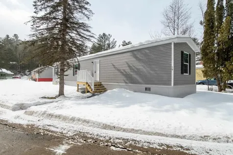59 3rd Street St. Johnsbury VT 05819